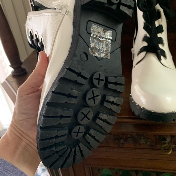 Funky combat boots, never worn. 7.5 7 1/2 - Picture 2 of 4